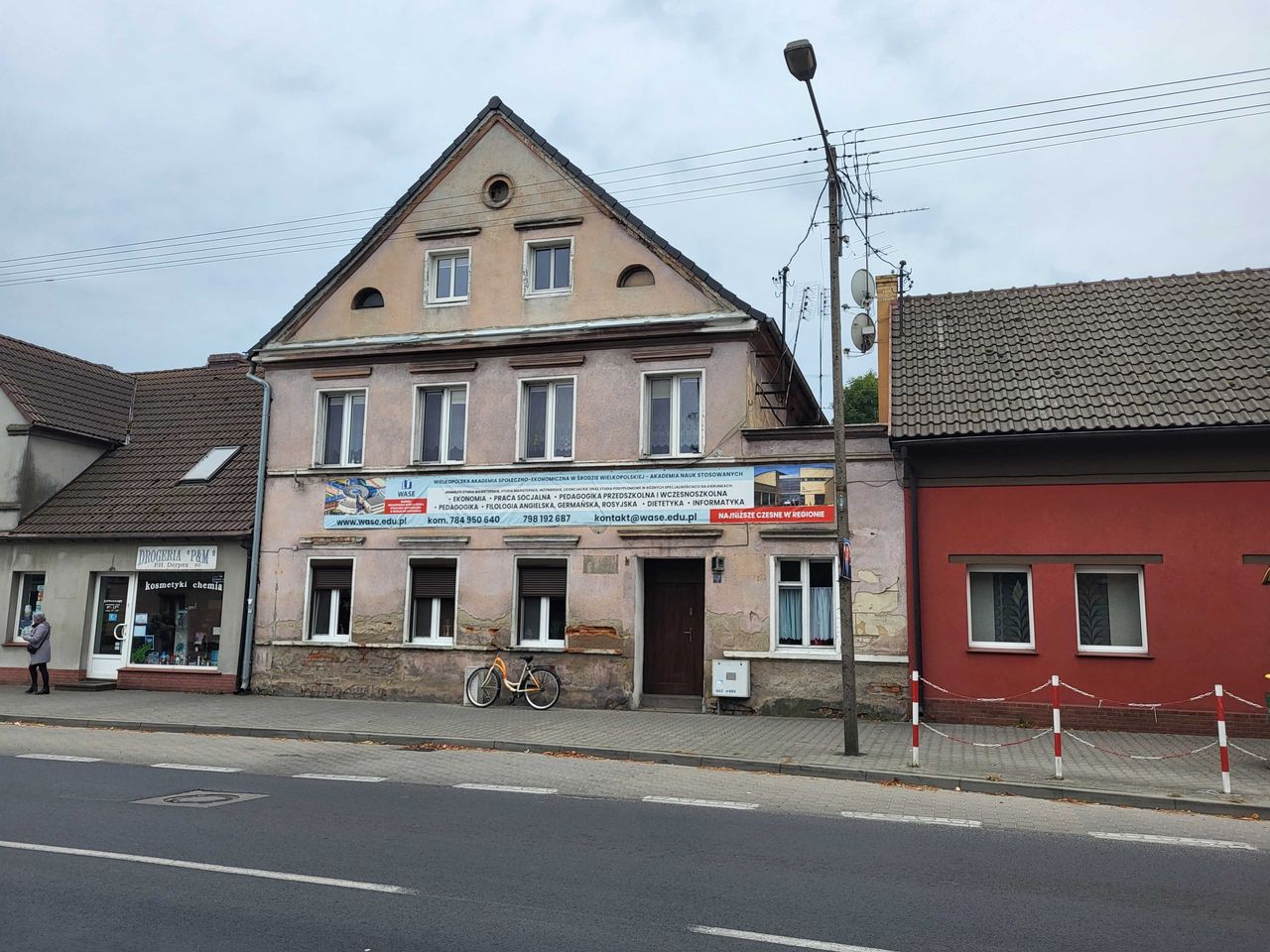 Kamienica z dużą działką - centrum Zaniemyśla